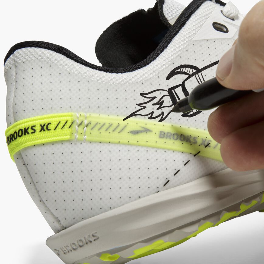 03c1f43b_100038-129-d1-draft-xc-spikeless-unisex-running-flats