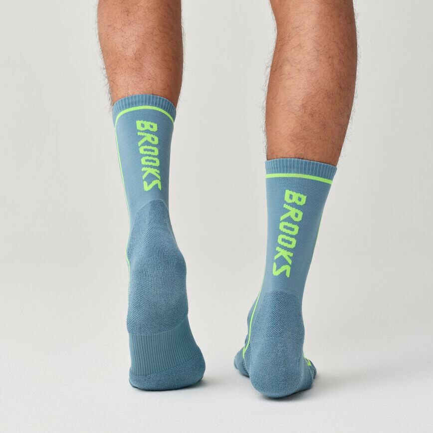 0d820520_280546-404-mb-unisex-cascadia-crew-running-socks