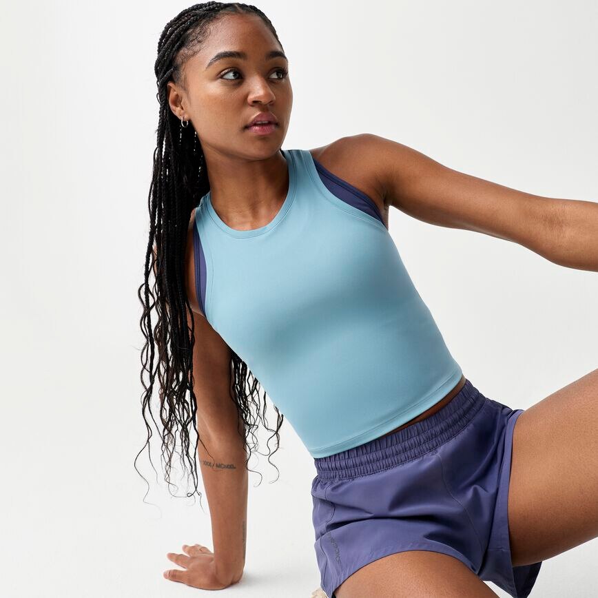 61a9f731_221782-468-mv-womens-dash-crop-tank-running-tops
