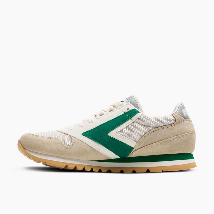 c09bb6e9_100074-145-m-chariot-unisex-cushion-lifestyle-shoe