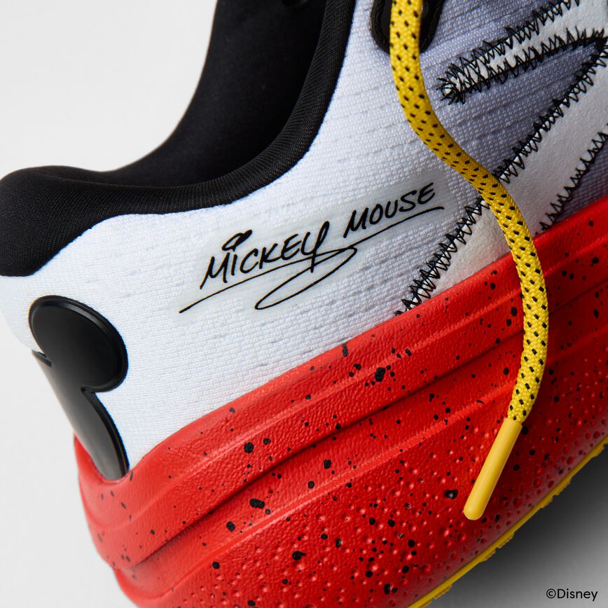 febddcce_110506-695-d3-ghost-max-2-mickey-mouse-mens-running-shoe